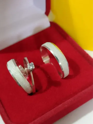 Trio Aliança de Prata 950 Largura 4 mm Lisa e Maciça Mais Solitários de Prata Pedra