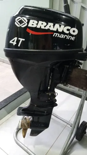 VENDO MOTOR POPA 15HP 4T MARCA BRANCO TODO REVISADO.