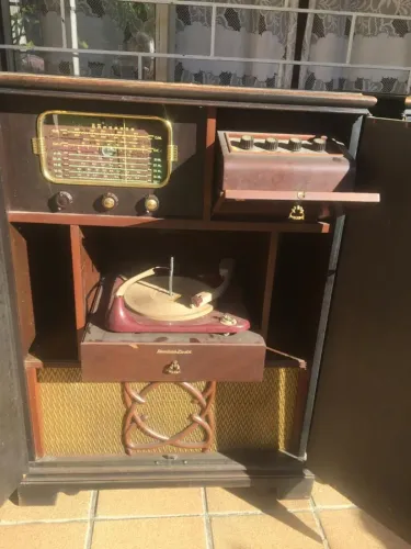 Raridade: Console Radiola Valvulado Standard Electric 9002 + Caixa 2308).