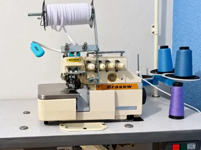 Vendo kit com 3 máquinas de costura industriais: