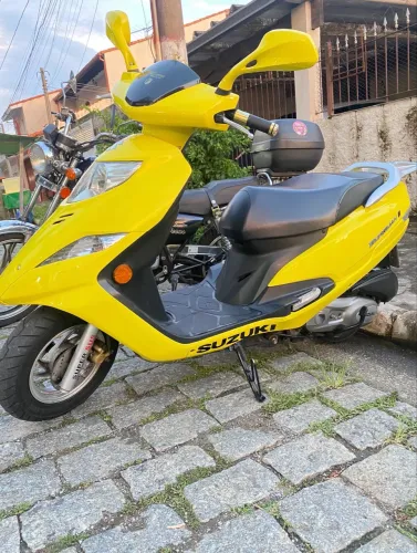 Suzuki Burgman i 125