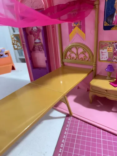 Casa da Barbie maleta escola de princesas