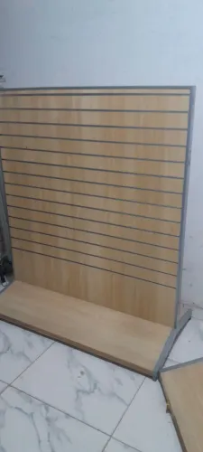 Painéis canelados de centro