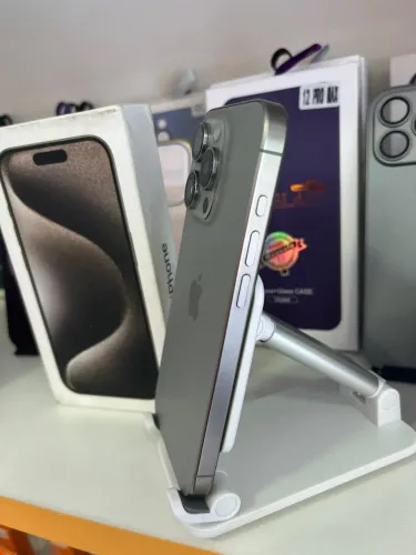 Iphone 15 Pro 128GB Titanio Natural - semi novo - Bateria 92%.