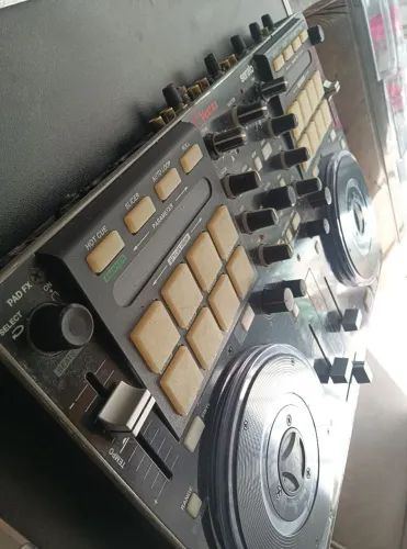Controladora vestax VCI 380