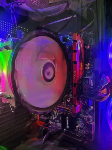 Vendo Kit Ryzen 5 3400G + Placa-mãe Mancer A320M + 16GB DDR4 3200MHz + Cooler Rise Mode