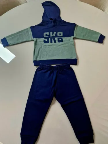 Conjunto de moletom tamanho 2 Kyly