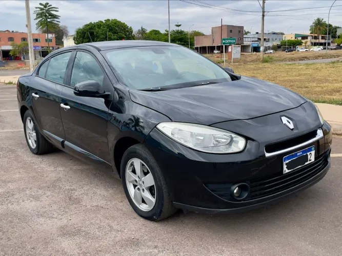 Renault Fluence Sed. Dynamique 2.0 16V Flex Aut. 2013