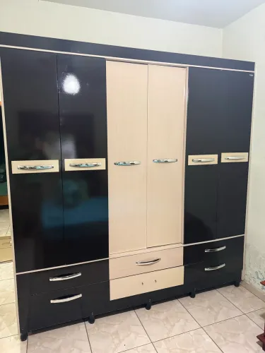 Vende Guarda-roupa 