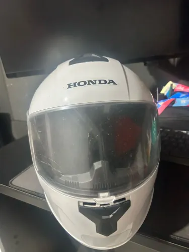 2 Capacetes R$200,00