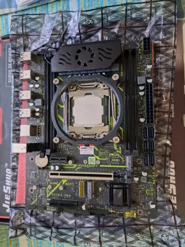 Kit X99: Placa mãe JieShuo XD4 + processador Intel Xeon E5 2682 V4 + placa wi-fi