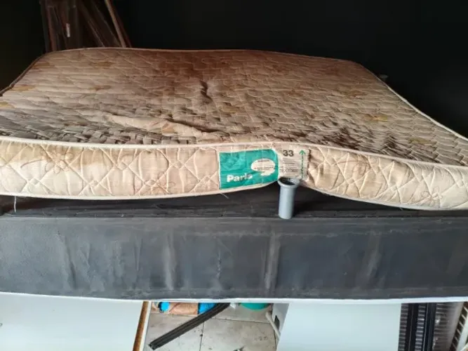 Base Cama Box de Casal mais colchão