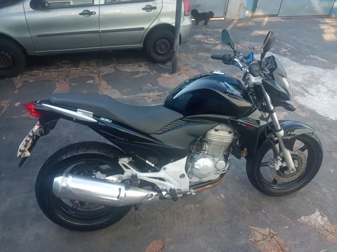Vendo Moto Cb 300
