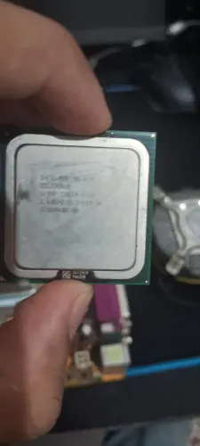 Processador Intel Celeron 420, com cooler e memoria ram ddr2( dois pentes de 1gb