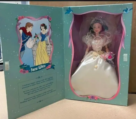 Barbie Branca de Neve noiva