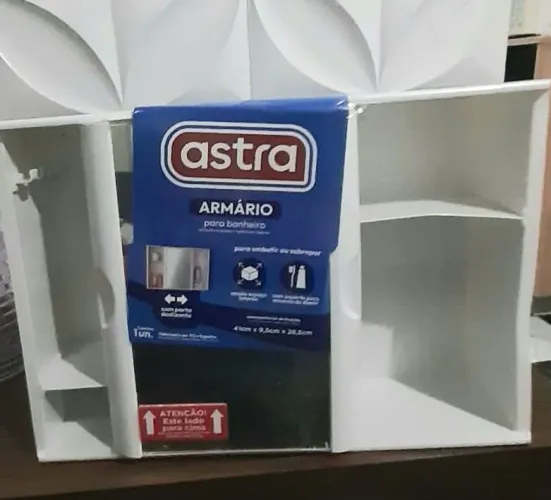 Armário para banheiro