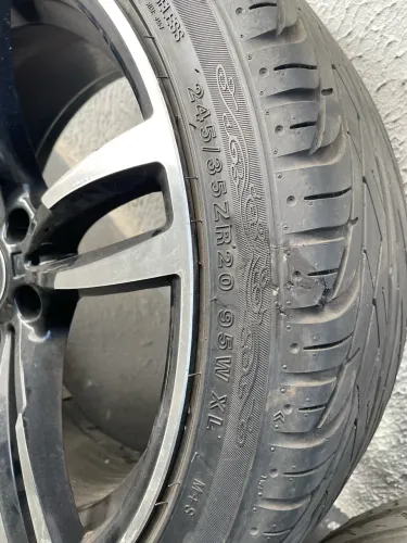 Vende se rodas liga leve da BMW aro 20