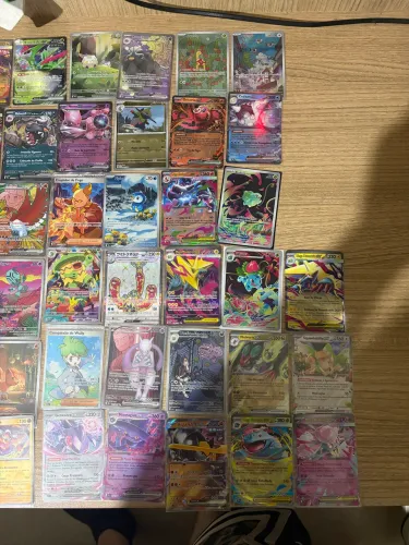 Vendo Coleção Pokémon TCG - 63 cartas todas com sleeve (EX/GX, Illustration Rare, JP/PT)