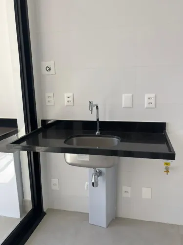 Bancada em Granito Preto São Gabriel + Cuba Docol