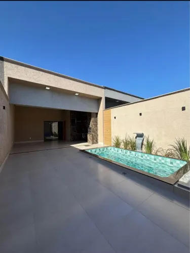 Vende-se Casa com piscina