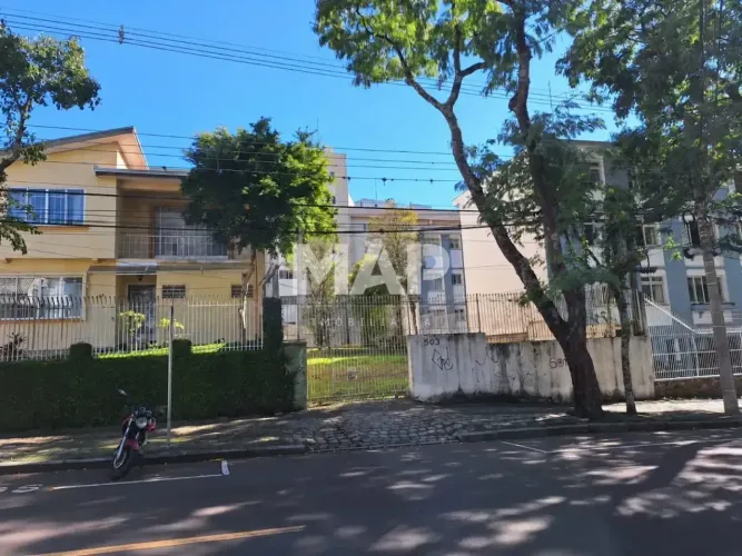 Terreno à venda no Juvevê: ideal para construir