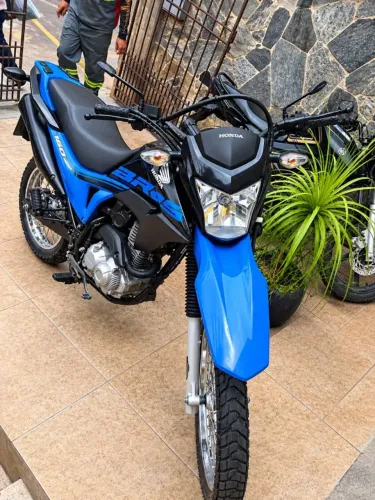 Vendo Bross 160 IMPECÁVEL