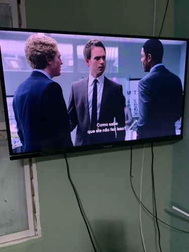 Tv 32 smart 400 reais