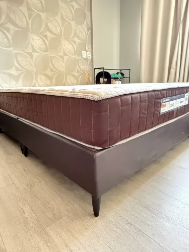 Vende-se conjunto colchão + base tamanho Queen Ortobom