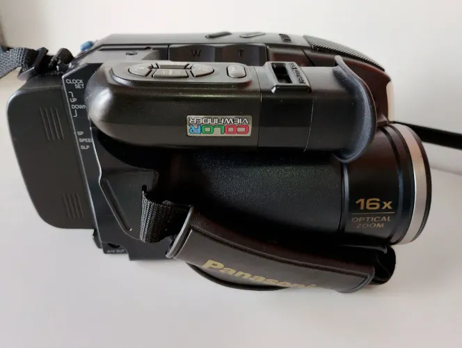 Filmadora Panasonic pv-l677