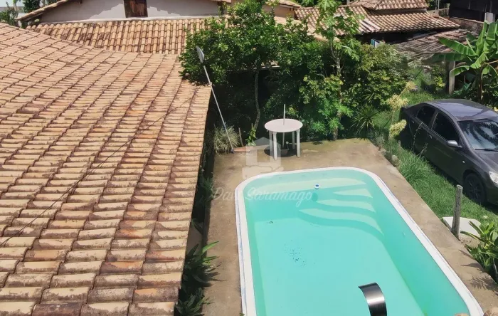 Casa com 4 Quartos e Piscina em Várzea das Moças a Venda