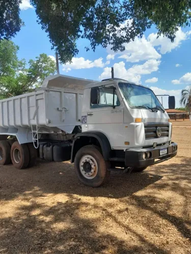 Caminhão caçamba 26 260 traçado