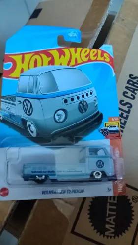 Hot Wheels Volkswagen T2 Pickup - HW Hot Trucks 2024 (Novo Lacrado)