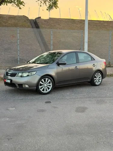 Kia Motors Cerato 1.6 16V Aut. 2011