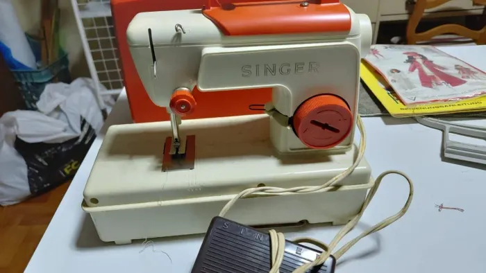 Raridade! Maquina de costura infantil Singer anos 70