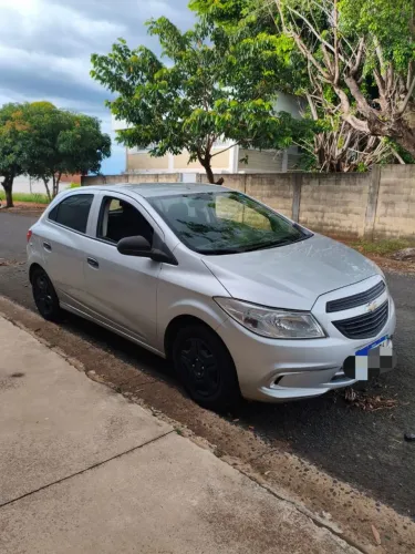 Chevrolet Onix JOY Hatch 1.0 8V Flex Mec. 4P 2018