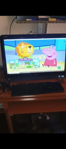 Vendo esse Pc all in one top 24 polegadas com lista de canais filmes e séries difinitivo 1
