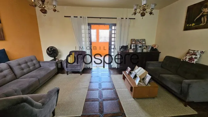 Casa para Venda em Presidente Prudente, centro, 5 dormitórios, 1 suíte, 1 banheiro, 2 vaga
