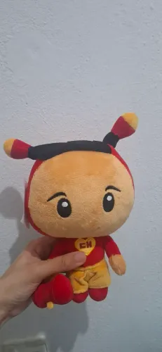 25 pelúcias da Turma do chaves de 20 cm.  Todas por R$ 950,00 reas .