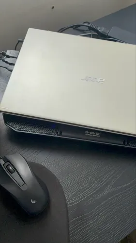 Notebook Acer, 14 polegadas, Intel Core I5, 8gb de RAM, 256 de SSD. Muito novo!