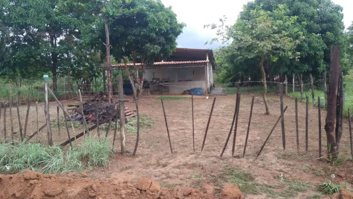 Vendo ou troco rancho no Corumbá 4 pôr casa ou carro .
