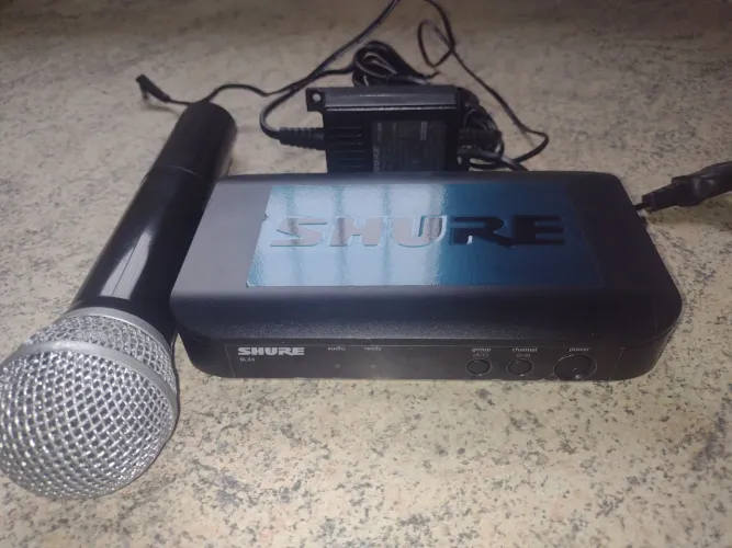 MICROFONE SEM FIO SHURE BLX4 