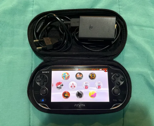 PS Vita DESBLOQUEADO + CASE + CABO DE CARREGAMENTO
