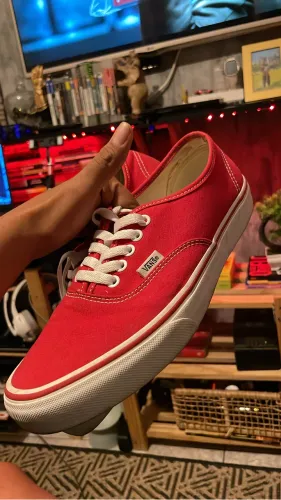 TÊNIS VANS VERMELHO AUTHENTIC 39