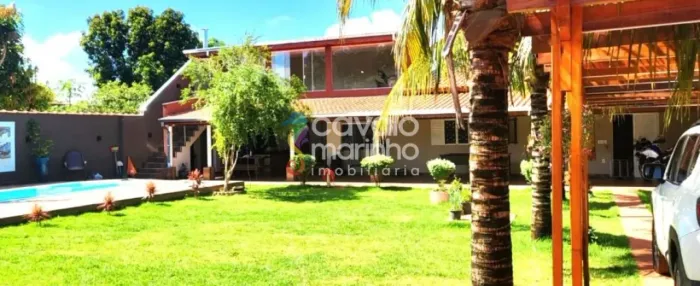 Chácara mobiliada à venda com 3 quartos, piscina, 500 m² - Veredas Do Rio Pardo - Serra Az