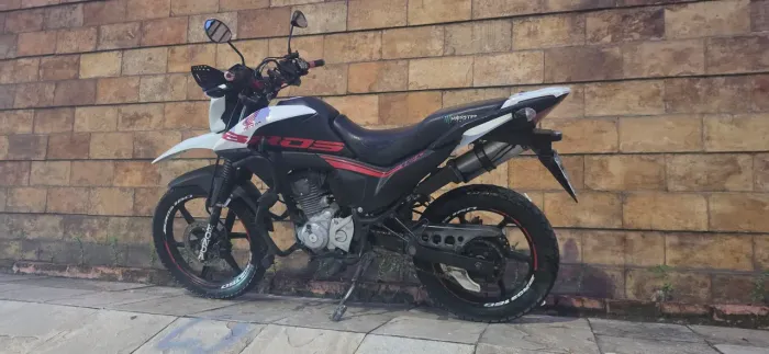 Bros 160cc ano 2015 esdd completa toda revisada  13.500 roda original 