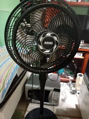 Ventilador Arno de pé todo perfeito 