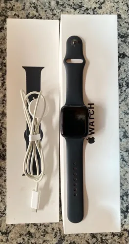 Apple Watch SE 44mm GPS + Cellular
