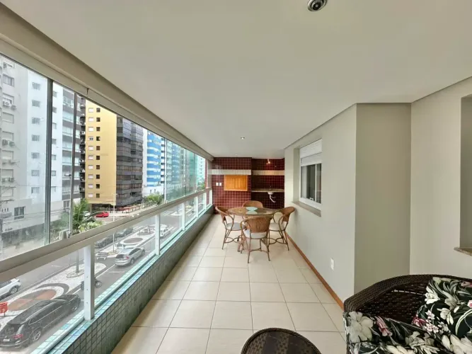 O gigante do bairro navegantes, 2 dorm. de frente para Avenida!!