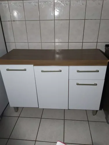 Armário Multiuso 3 portas e 1 gaveta