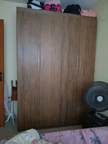 Guarda roupa marrom casal